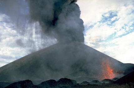 Cerro_Negro_eruption_1968.jpg